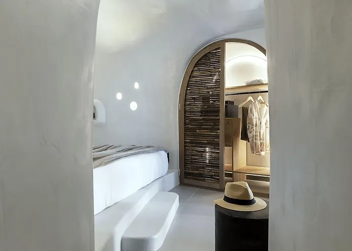 Hom Santorini (adults Only) מלון אויה